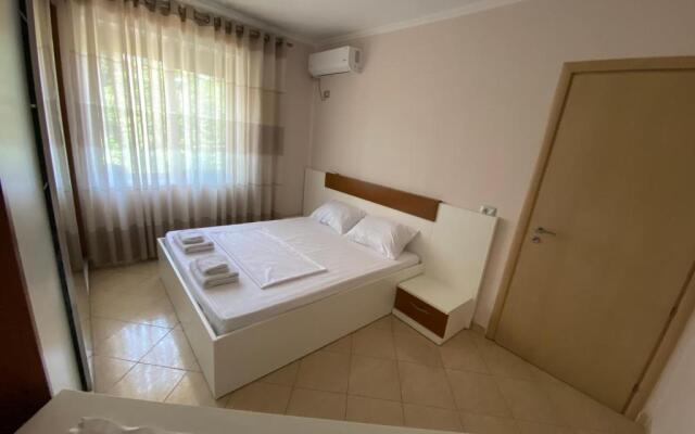 Alex 2 bedroom apartment