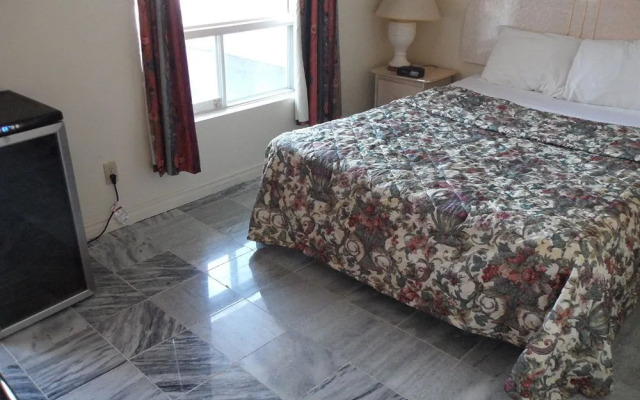 Scottish Inn Near the Falls and Casino