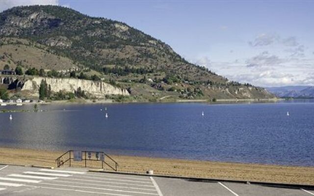 Okanagan Lakefront Resort