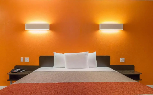 Motel 6 Dallas - Garland - Northwest Hwy