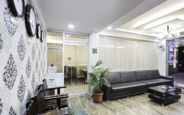 Rich Fort By OYO Rooms