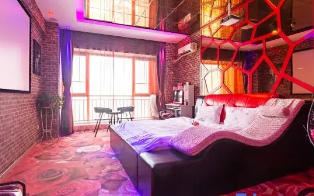 Enjoy Love 520 Movie E-sports Hotel (Jinan Olympic Sports Center)