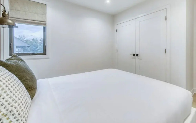 201 Verbier Building 5