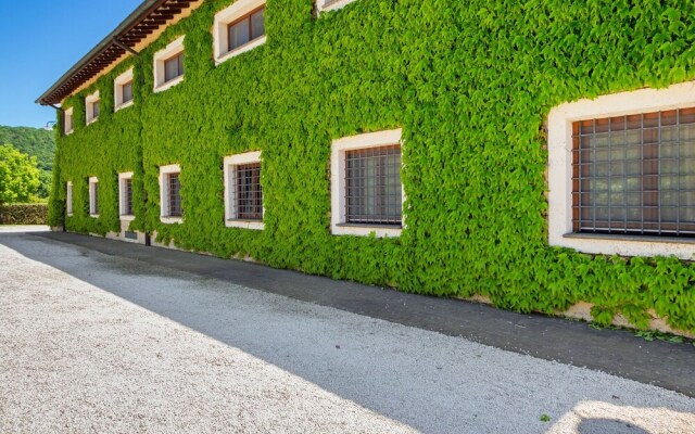 Scenic Apartment in Rome near Lago di Martignano