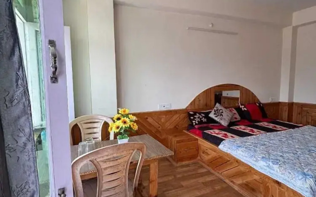 Aarav Chaaras Homestay