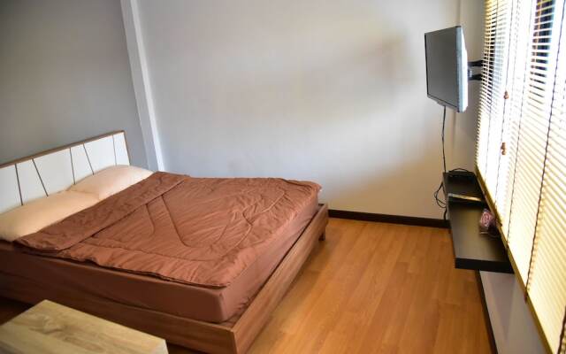 Inn Trog And Inn Soi - Hostel - Adults Only