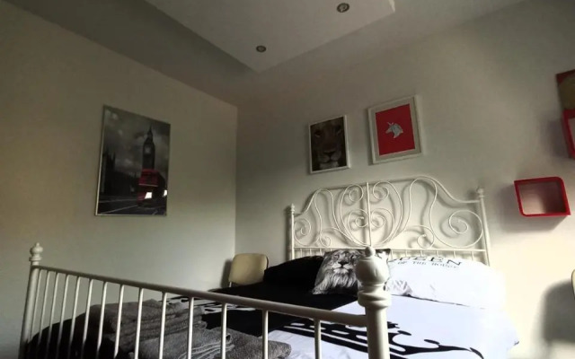 Buckingham Palace Apartman, Debrecen