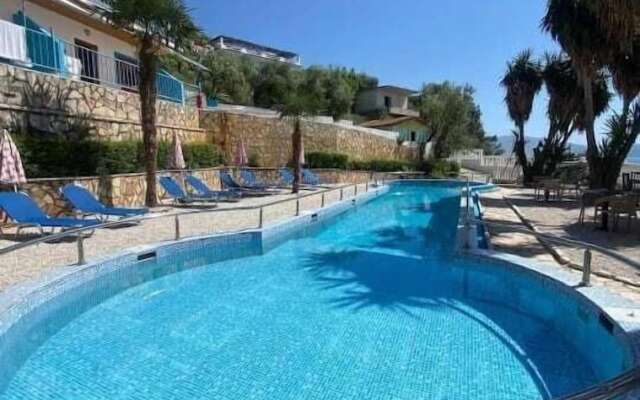 Blue Hotel Holiday