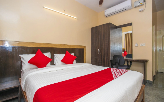 OYO 12965 Archana Comforts