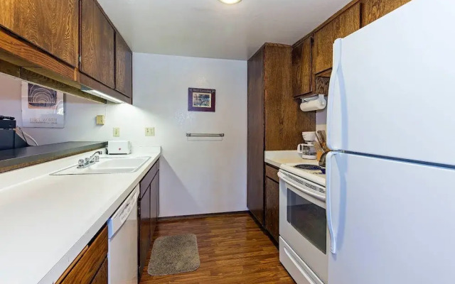 Viewpoint 131 - One Bedroom Condo
