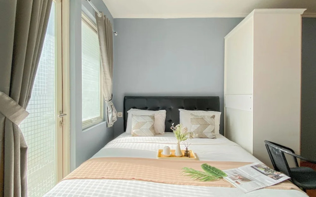 Warm and Cozy Studio at Sentul Tower Apartment