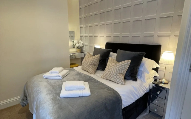 Wheatlands Lodge - Bed & Breakfast