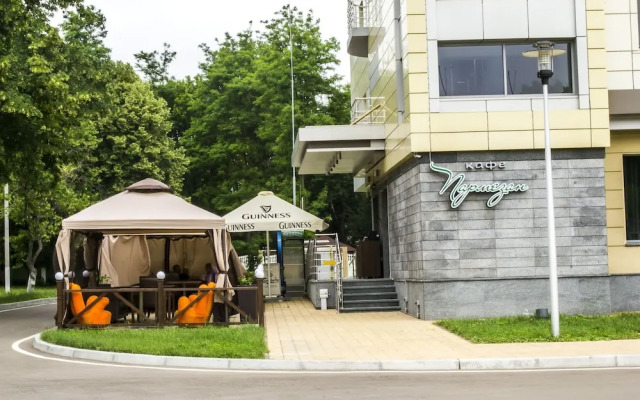 Гостинично-ресторанный комплекс с пляжем RiverSide