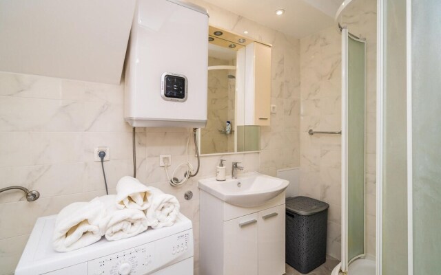 Beautiful Apartment in Dubrovnik With Wifi and 1 Bedrooms