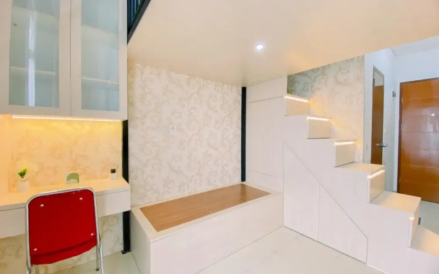 Compact Studio At Dave Apartment