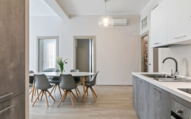 Grattacielo Ina Apartments