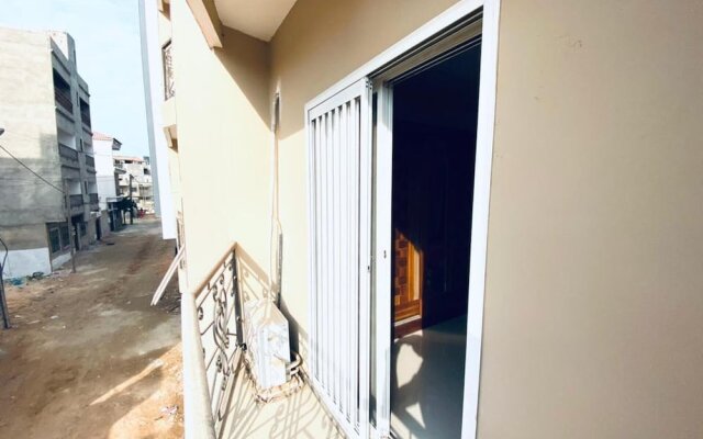 Mam Lovely 3-bed Apartment in Dakar-almadies