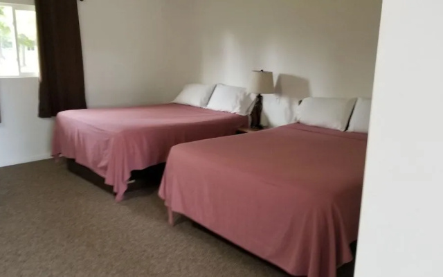 Tri Terrace Motel