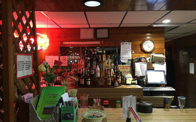 Kluane Park Inn