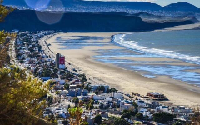 El Pueblo Aparts - Rada Tilly