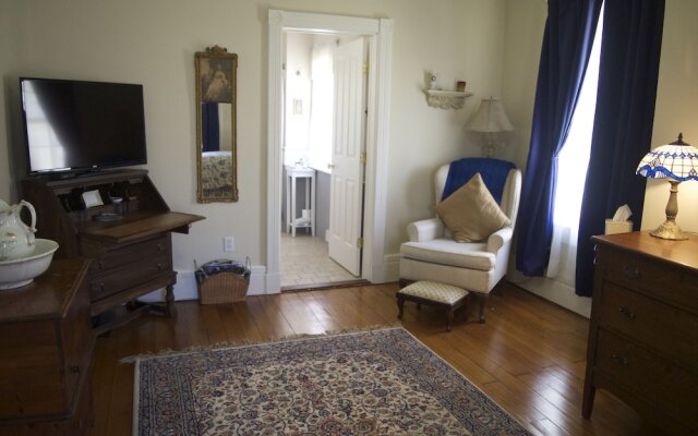 The Pawling House Bed & Breakfast