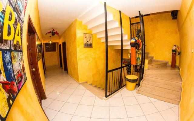 El Latino Otel