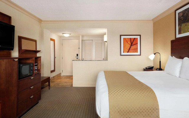 DoubleTree by Hilton Hotel Dallas – Love Field