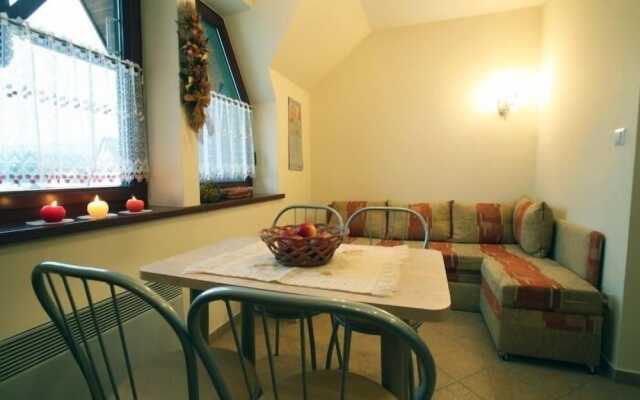 VISITzakopane Rainbow Apartments