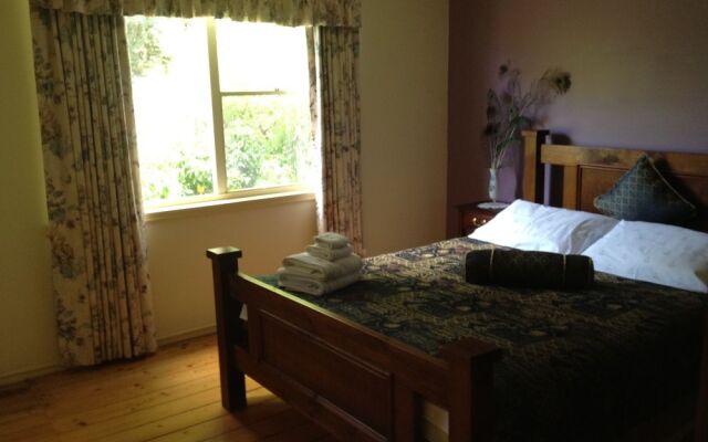 Codrington Gardens Bed & Breakfast