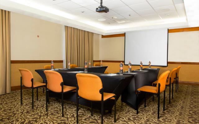 Holiday Inn Express Monterrey Galerias by IHG