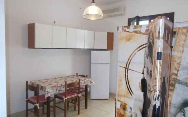 Cozy Retreat Near Baia Verde Beaches