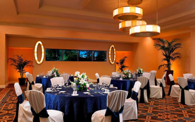 Sheraton Agoura Hills Hotel