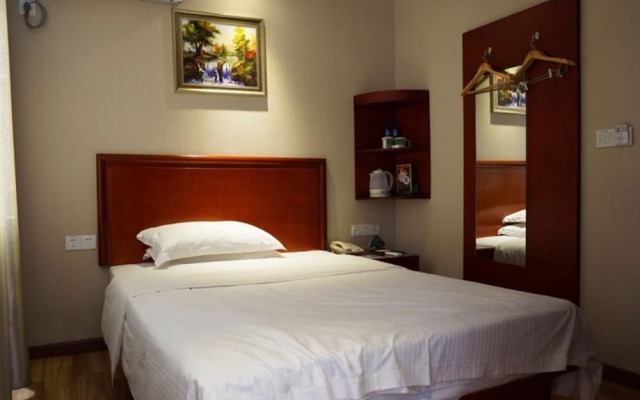 GreenTree Inn GanZhou Zhanggong District SanKang Temple RT-MART Express Hotel