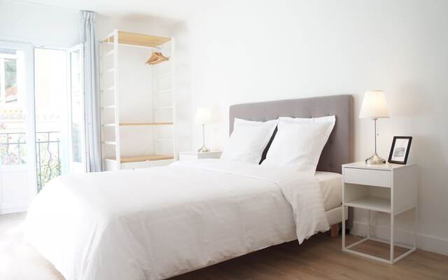 Republique 102 Apartment