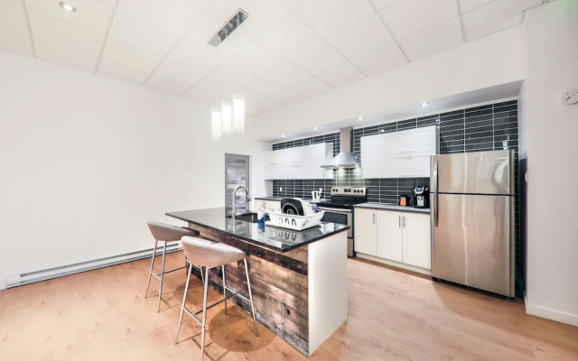 HoMa HomeStay Hotel by Olympic Stadium Montreal (Auberge/Hostel)