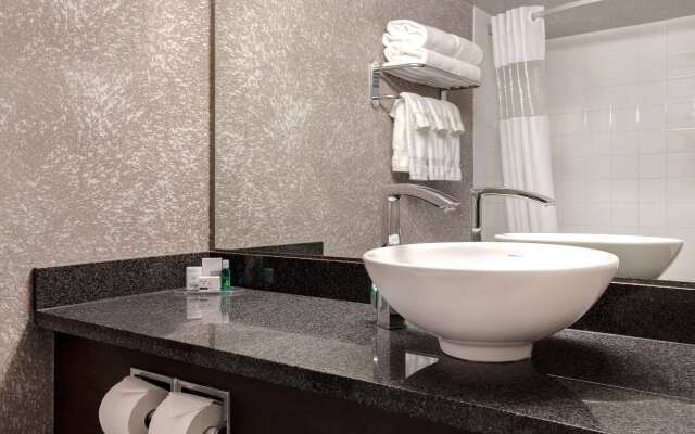 Days Inn by Wyndham Medicine Hat