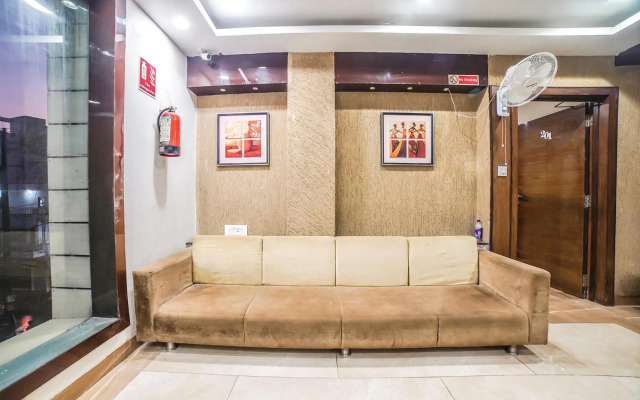 Capital O 8650 Hotel Johri Residency