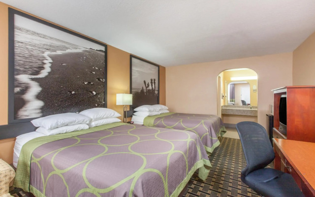 Super 8 by Wyndham Houston/Willowbrook/Hwy 249