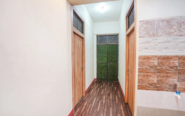 Fabhotel Triweni Palace