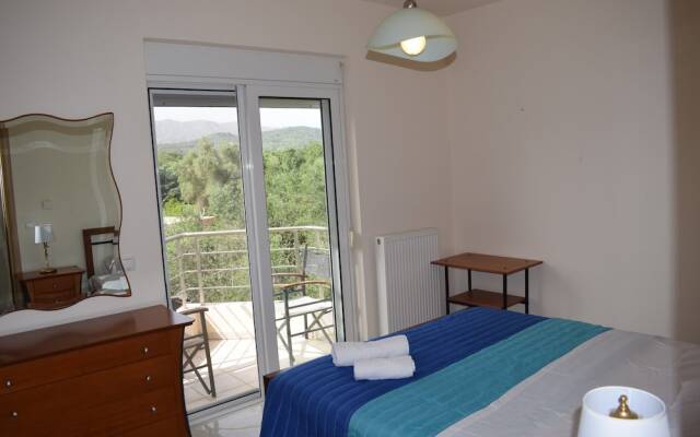 Ilias Villa IN Chania