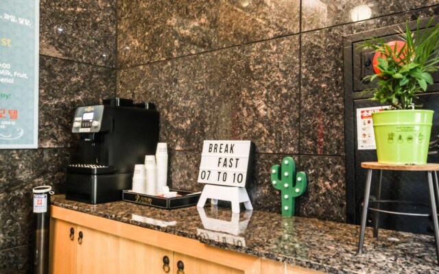 Gwangju Sangmu Luxury Hotel