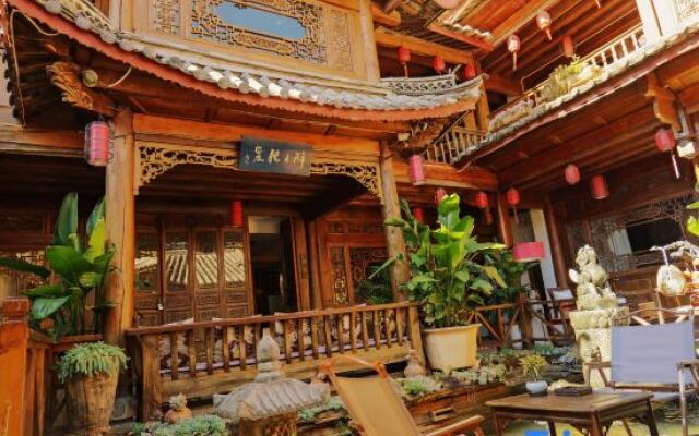 Lijiang Jinli Chinese Courtyard Inn