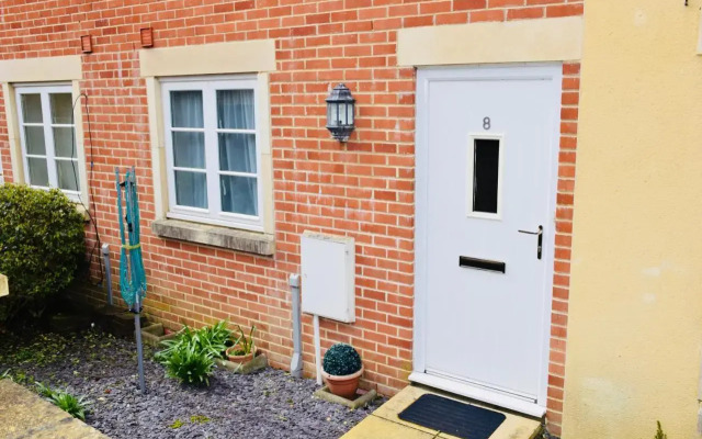 8 York Mews