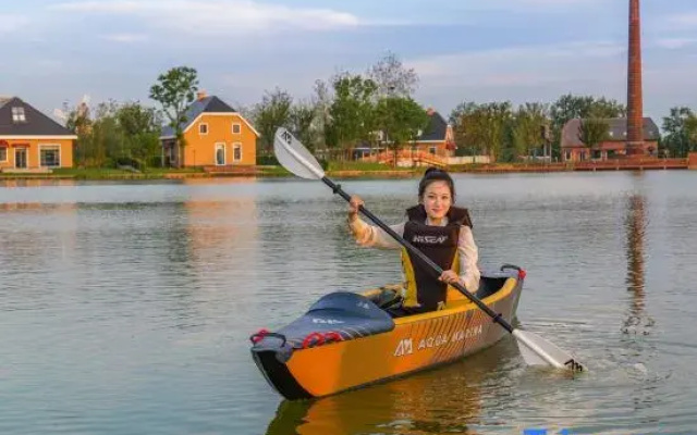 Lake Roli Resort