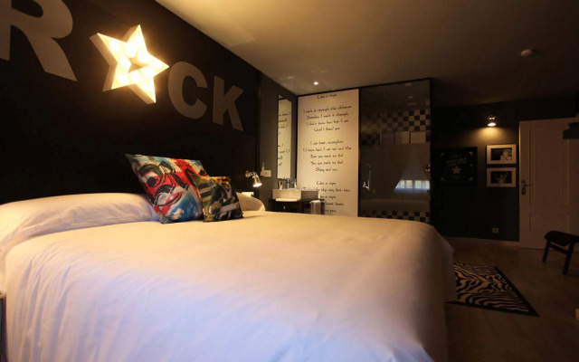 Hotel Apartamentos Rock Star