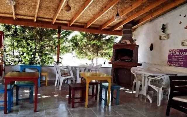 Ceylan Apart Avşa