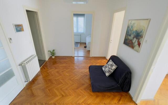 Apartment Reful