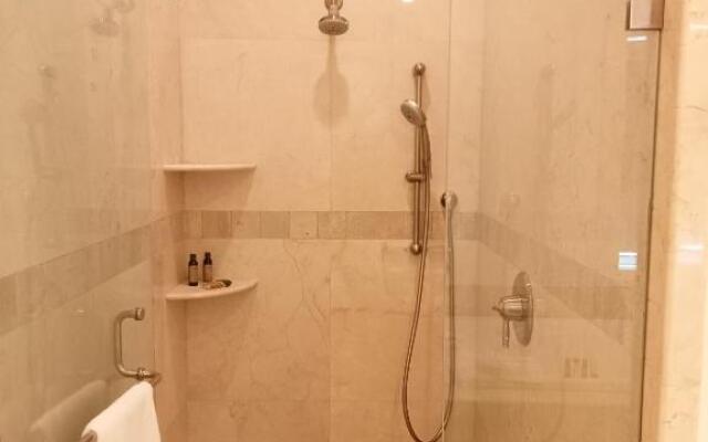 Landmark Unit 102