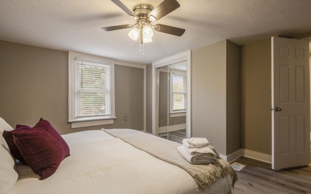 Newly renovated 4BR CozySuites