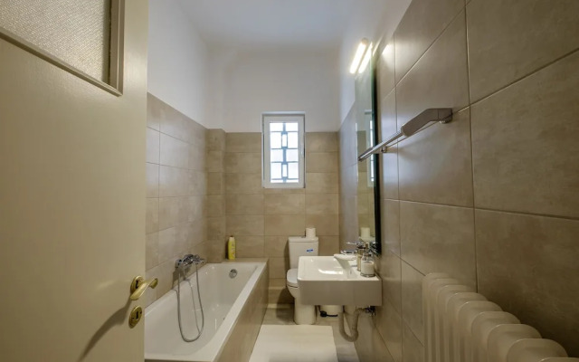 Olala Kolonaki Chic & Spacious 3BR Flat w/ balcony